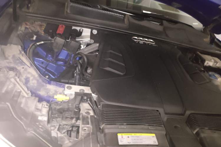 Used Audi Q7 2016 45 TFSI S line Sport Edition Engine Bay Right