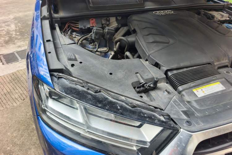 Used Audi Q7 2016 45 TFSI S line Sport Edition Engine Bay Right