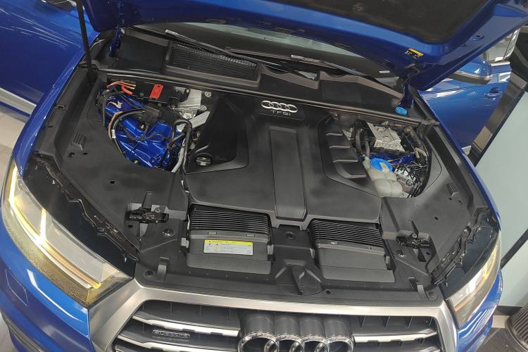 Used Audi Q7 2016 40 TFSI S line Sport Edition Engine Bay