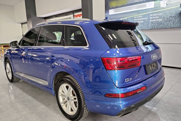 Used Audi Q7 2016 40 TFSI Comfort Model Exterior 4