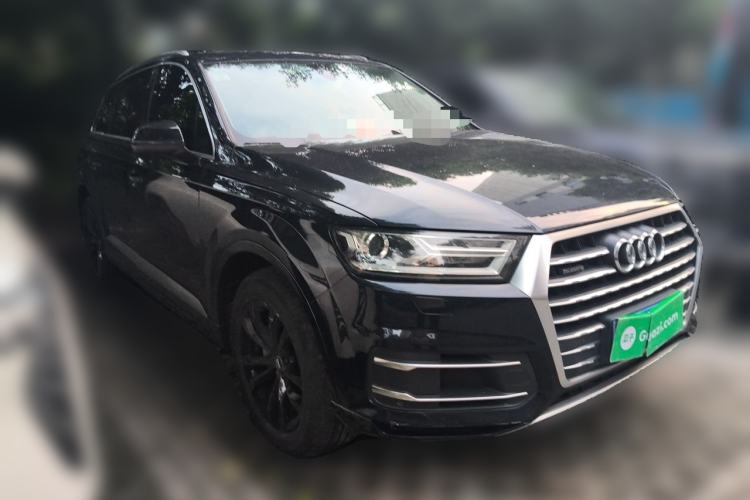 Used Audi Q7 2016 40 TFSI Comfort Model Front Right 45 Deg