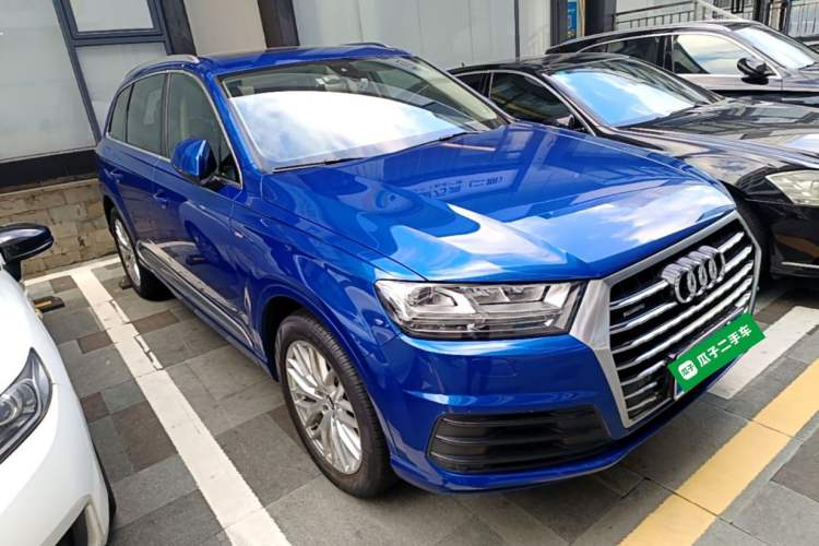 Used Audi Q7 2016 45 TFSI S line Sport Edition Front Right 45 Deg