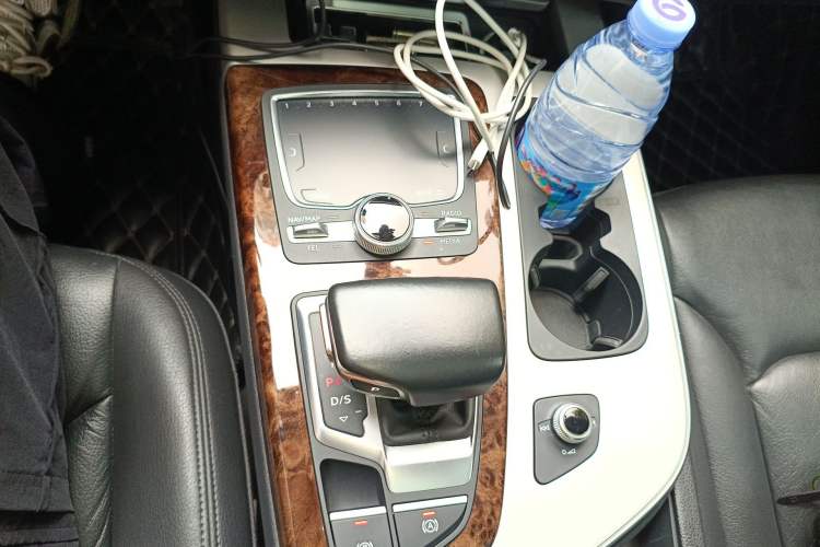 Used Audi Q7 2016 45 TFSI S line Sport Edition Gear Lever