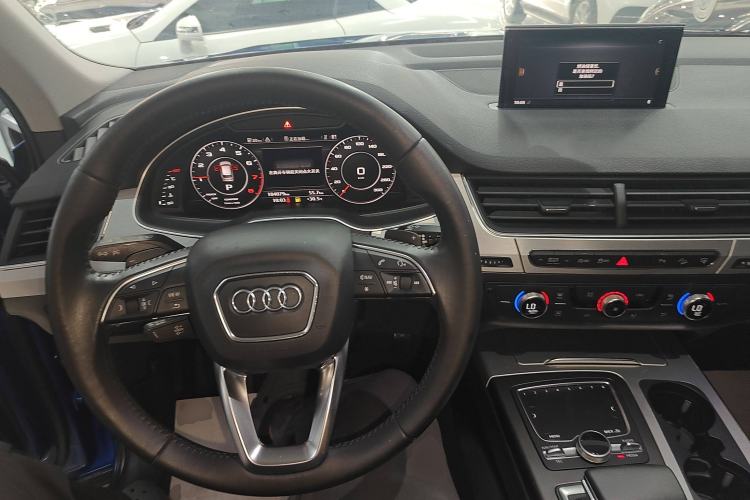 Used Audi Q7 2016 40 TFSI S line Sport Edition Interior 2