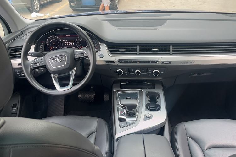 Used Audi Q7 2016 40 TFSI S line Sport Edition Interior 3