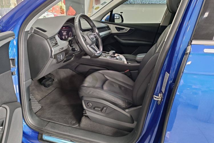 Used Audi Q7 2016 40 TFSI Comfort Model Interior 4