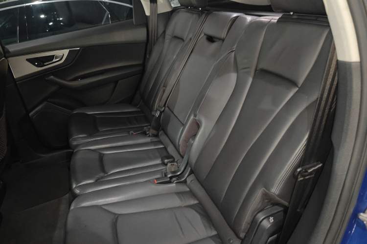 Used Audi Q7 2016 40 TFSI S line Sport Edition Interior 4