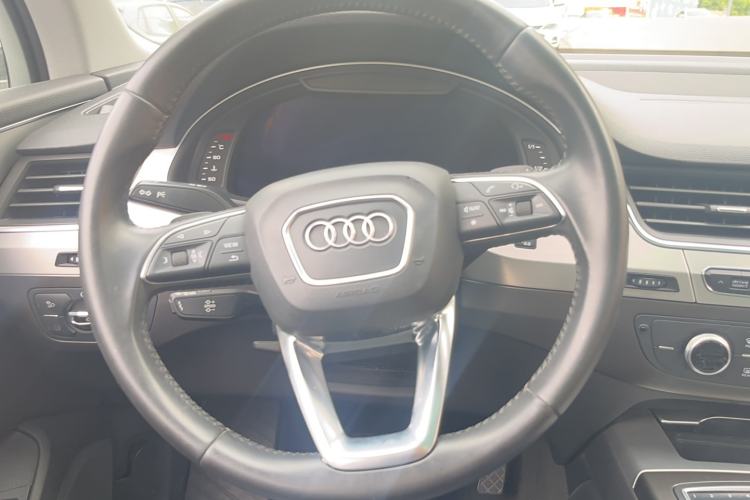 Used Audi Q7 2016 40 TFSI S line Sport Edition Interior 6