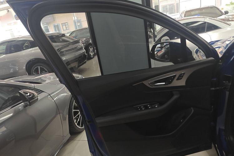 Used Audi Q7 2016 40 TFSI S line Sport Edition Interior 7