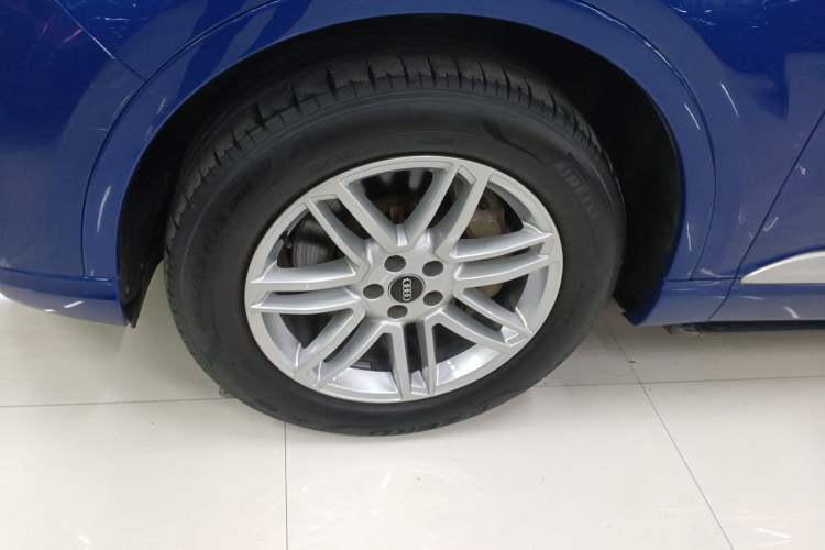 Used Audi Q7 2016 40 TFSI S line Sport Edition Left Front Wheel Hub