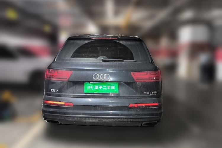 Used Audi Q7  Rear