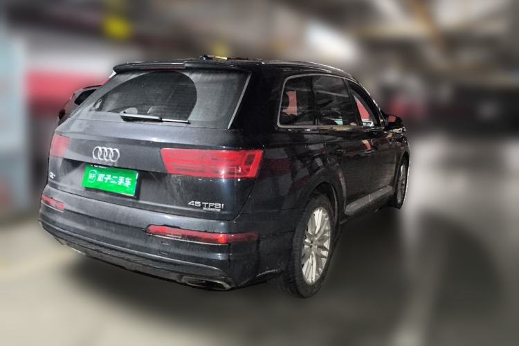 Used Audi Q7  Rear Right 45 Deg