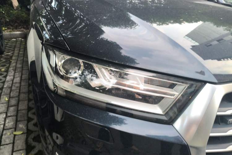 Used Audi Q7 2016 40 TFSI Comfort Model Right Front Headlight
