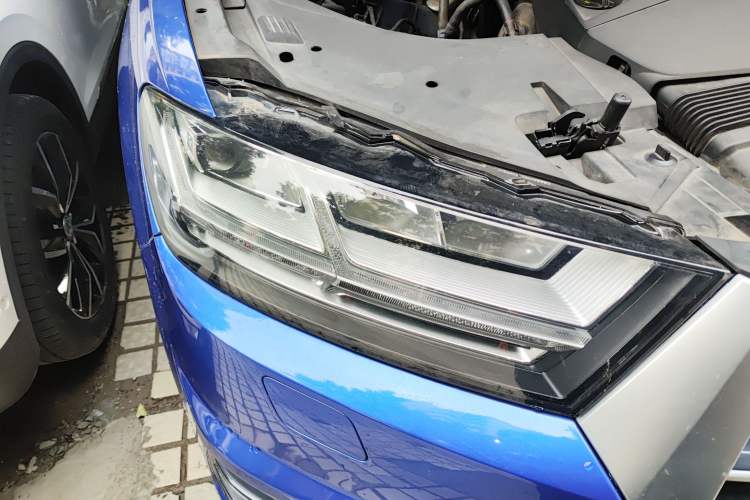 Used Audi Q7 2016 40 TFSI S line Sport Edition Right Front Headlight
