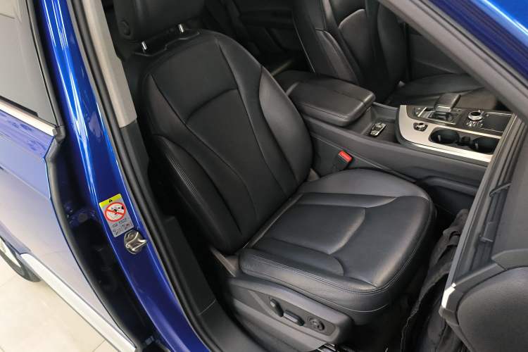 Used Audi Q7 2016 40 TFSI Comfort Model Right Front Seat