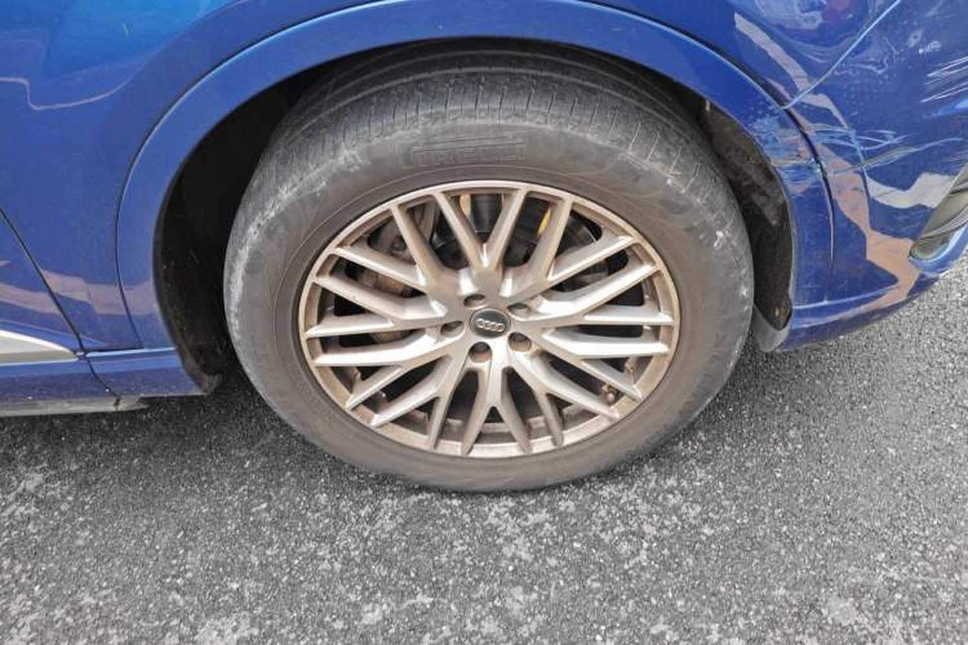 Used Audi Q7 2016 45 TFSI S line Sport Edition Right Front Wheel Hub