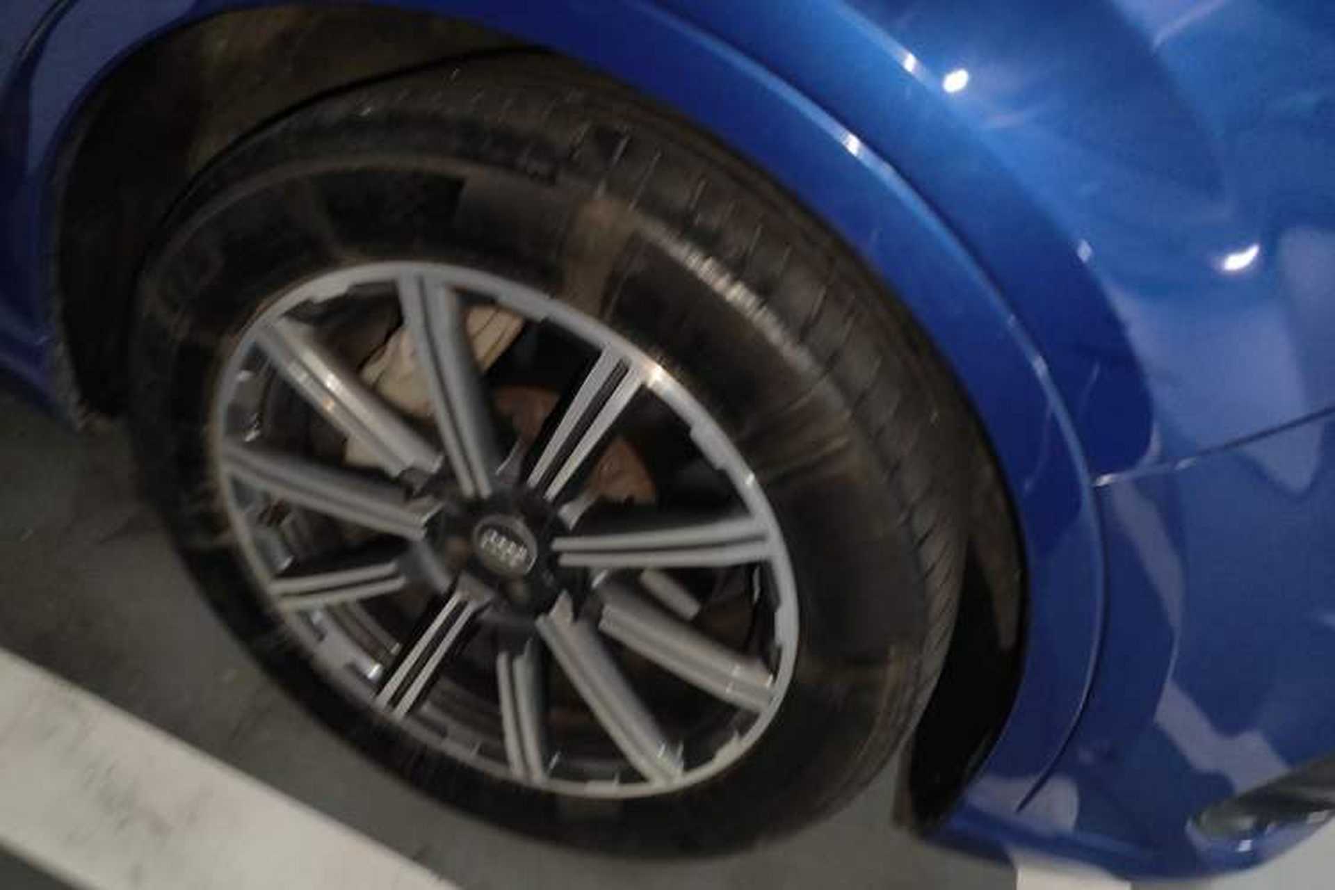 Used Audi Q7 2016 45 TFSI Technology Edition Right Front Wheel Hub