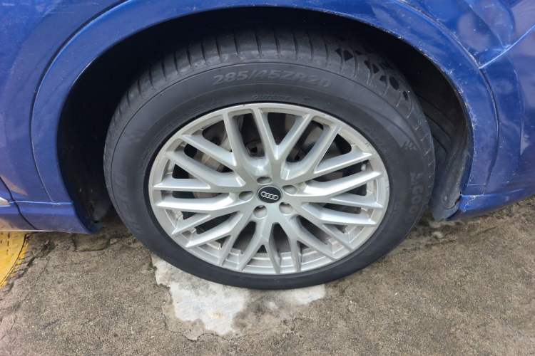 Used Audi Q7 2016 45 TFSI S line Sport Edition Right Front Wheel Hub