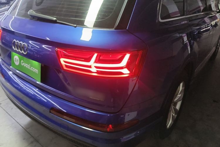 Used Audi Q7 2016 40 TFSI Comfort Model Right Rear Taillight