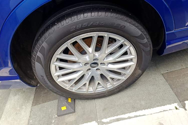 Used Audi Q7 2016 45 TFSI S line Sport Edition Right Rear Wheel Hub