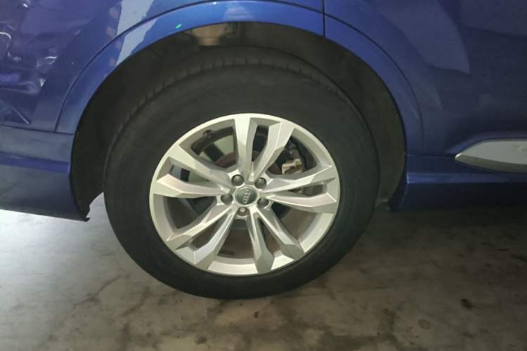 Used Audi Q7 2016 40 TFSI Comfort Model Right Rear Wheel Hub