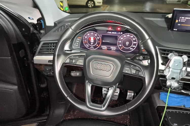 Used Audi Q7  Steering Wheel