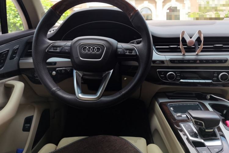 Used Audi Q7 2016 45 TFSI S line Prestige Edition Steering Wheel