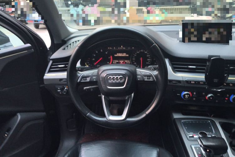 Used Audi Q7 2016 40 TFSI Comfort Model Steering Wheel