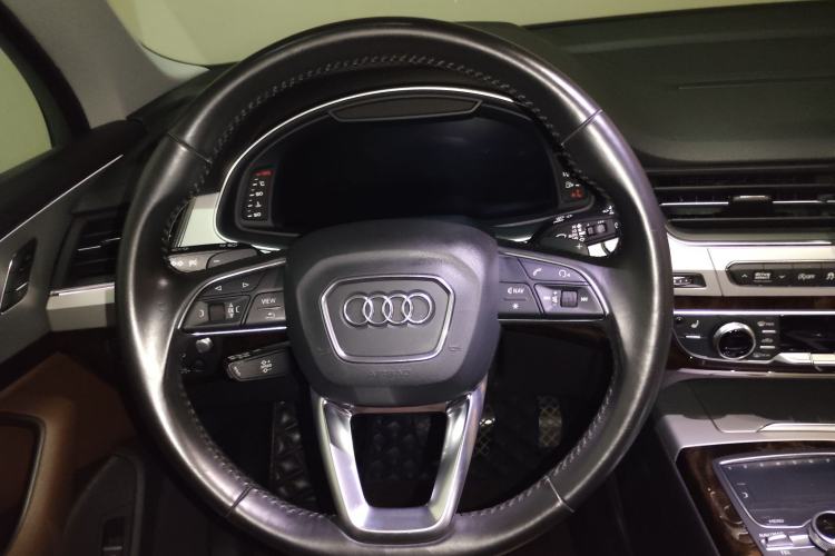 Used Audi Q7 2016 45 TFSI S line Sport Edition Steering Wheel