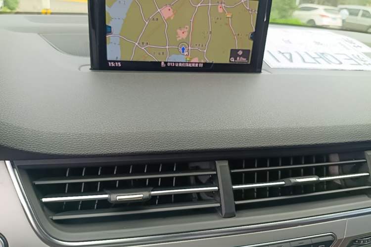 Used Audi Q7 2016 45 TFSI S line Sport Edition Audio And AC Panel
