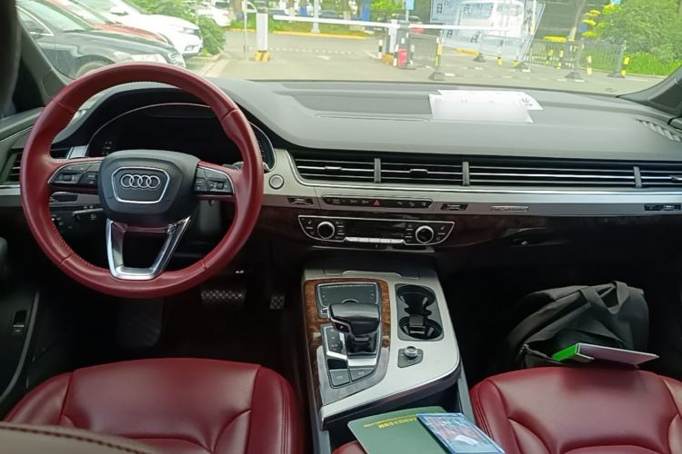 Used Audi Q7 2016 45 TFSI S line Sport Edition Center Console