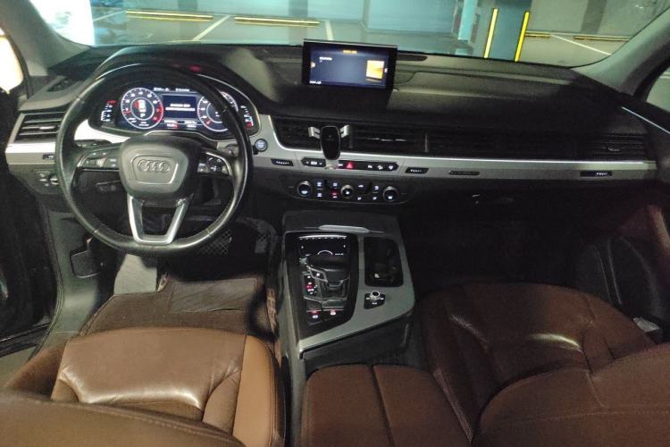 Used Audi Q7 2016 45 TFSI S line Sport Edition Center Console