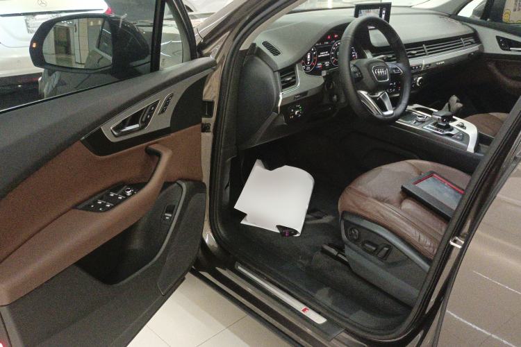 Used Audi Q7 2016 40 TFSI S line Sport Edition Driver Seat
