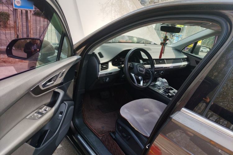 Used Audi Q7 2016 45 TFSI Technology Edition Driver Seat