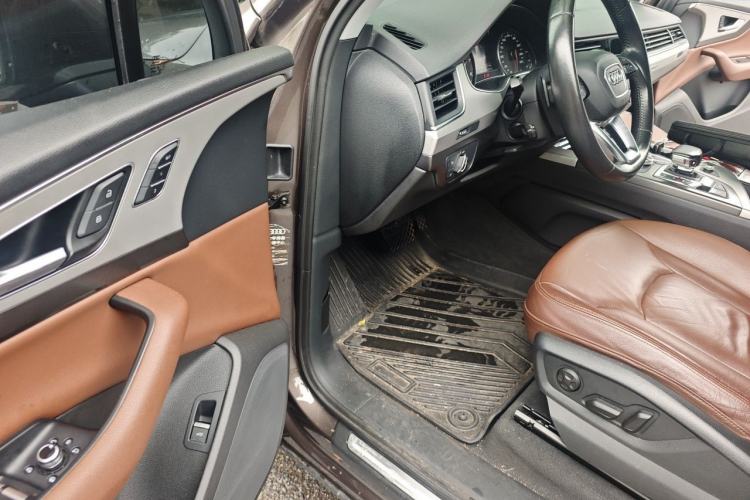 Used Audi Q7 2016 40 TFSI Comfort Model Driver Seat