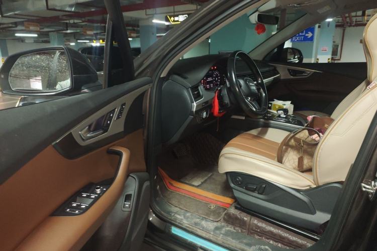 Used Audi Q7 2016 45 TFSI Technology Edition Driver Seat