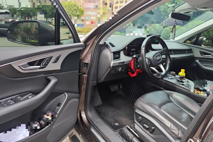 Used Audi Q7 2016 45 TFSI Technology Edition Driver Seat