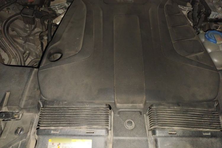 Used Audi Q7 2016 40 TFSI Comfort Model Engine Bay