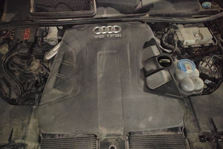 Used Audi Q7 2016 45 TFSI S line Sport Edition Engine Bay