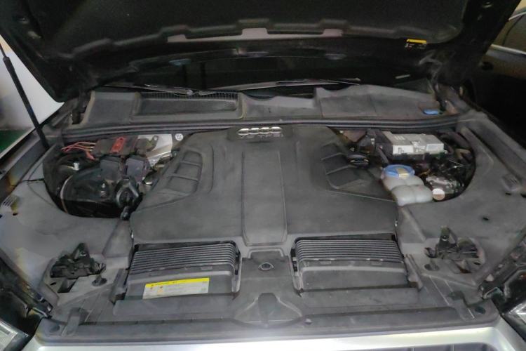 Used Audi Q7 2016 45 TFSI Technology Edition Engine Bay