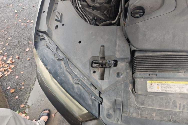 Used Audi Q7 2016 40 TFSI Comfort Model Engine Bay Right