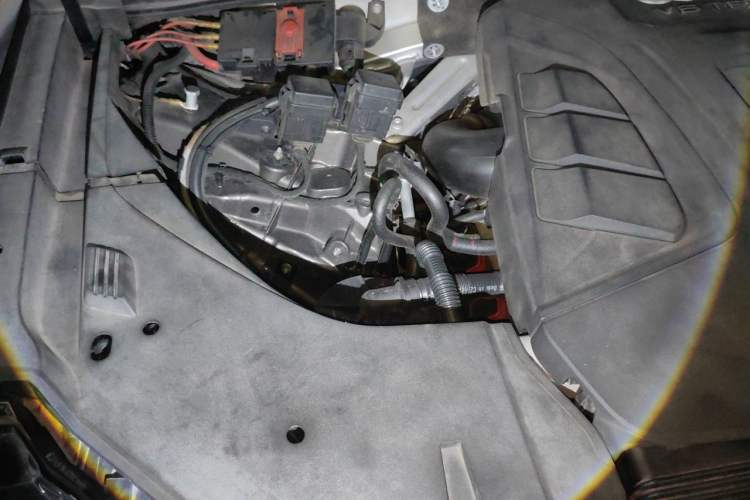 Used Audi Q7 2016 45 TFSI Technology Edition Engine Bay Right