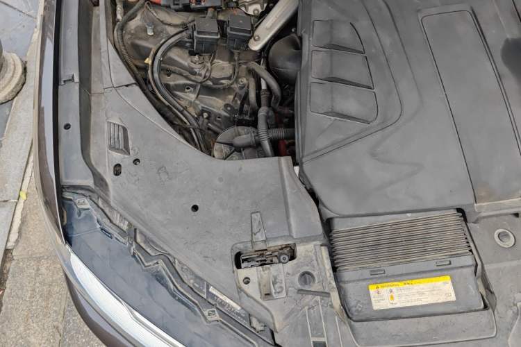 Used Audi Q7 2016 45 TFSI Technology Edition Engine Bay Right