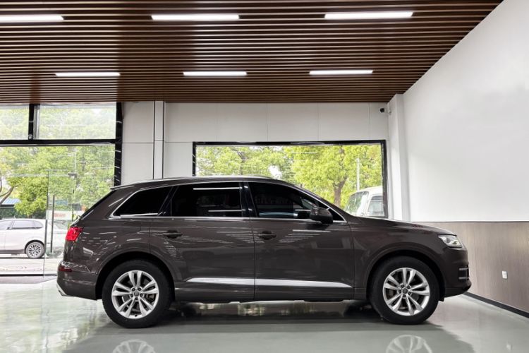 Used Audi Q7 2016 40 TFSI Comfort Model Exterior 2