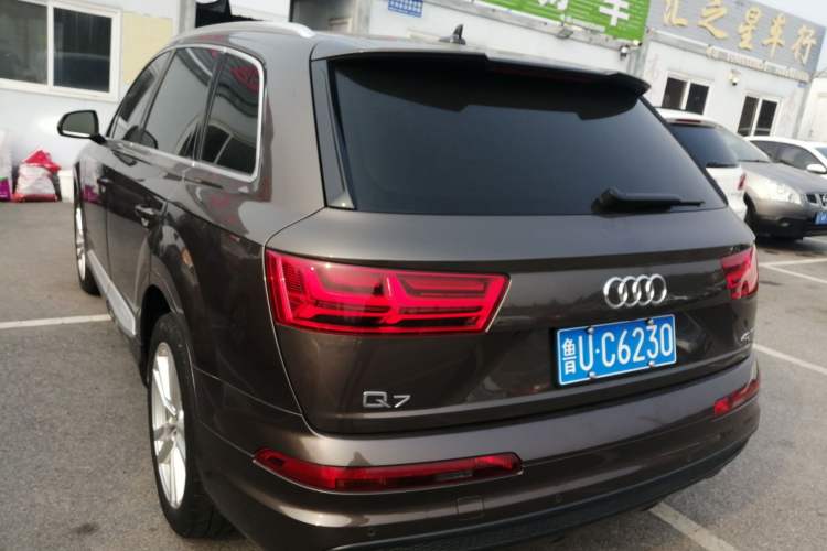 Used Audi Q7 2016 40 TFSI Comfort Model Exterior 3