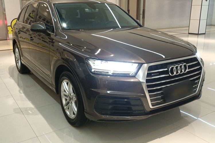 Used Audi Q7 2016 40 TFSI S line Sport Edition Front Right 45 Deg