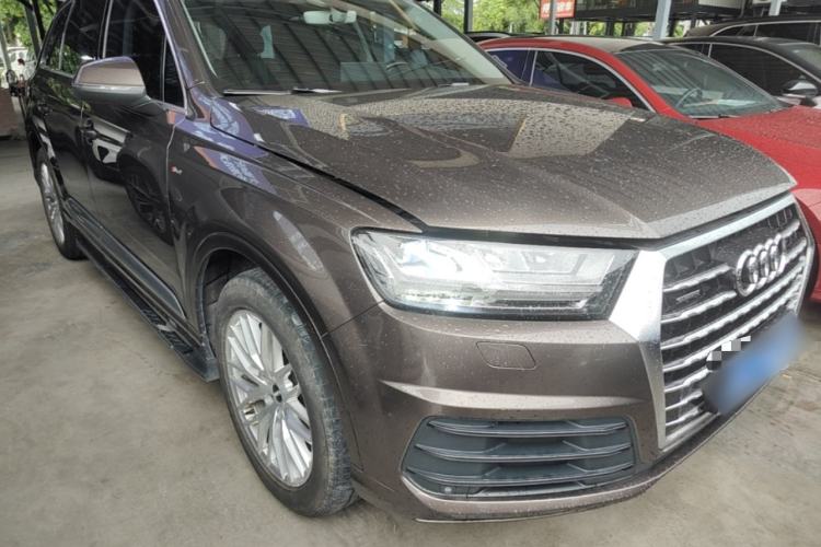 Used Audi Q7 2016 45 TFSI S line Sport Edition Front Right 45 Deg