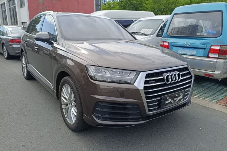 Used Audi Q7 2016 45 TFSI S line Sport Edition Front Right 45 Deg