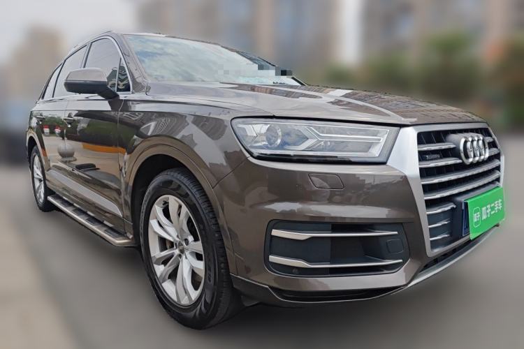 Used Audi Q7 2016 45 TFSI Technology Edition Front Right 45 Deg