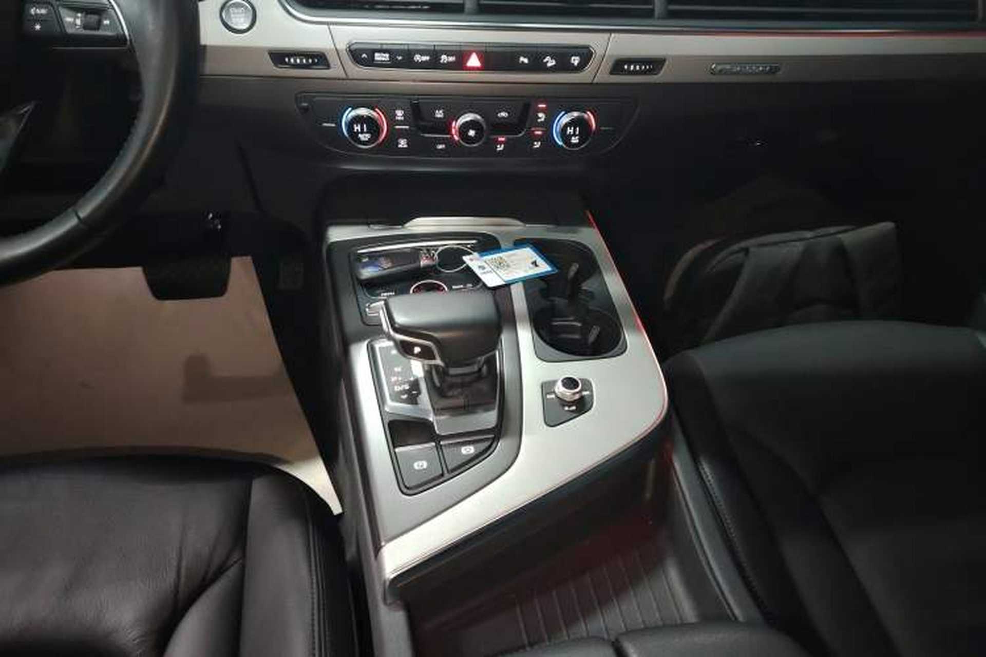 Used Audi Q7 2016 40 TFSI Comfort Model Gear Lever